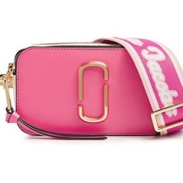 Túi xách nữ Marc Jacobs màu hồng mới nhất The Snapshot Small Camera Bag In Dragon Fruit Pink Multi