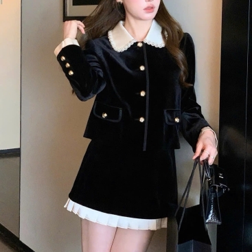 Combo đen viền trắng nhung áo váy Chanel