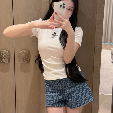 Combo áo thun trắng quần short xanh ngắn nữ Fendi