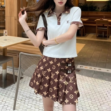 Combo áo thun có cổ váy xòe nâu LV