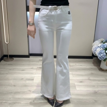 Quần dài nữ ống loe màu trắng Chanel
