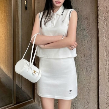 Combo áo sát nách váy ôm ngắn thun trắng và đen Dior