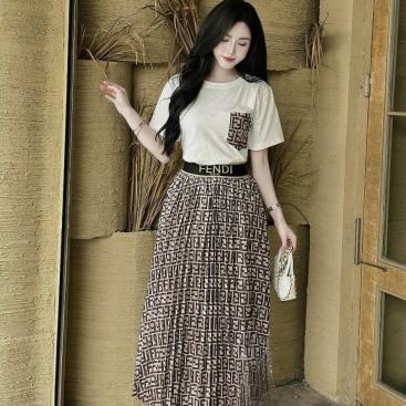 Combo váy dài áo thun tay ngắn Fendi