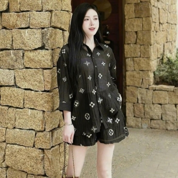 Combo bộ nữ áo sơ mi tay dài quần short ngắn Louis Vuitton