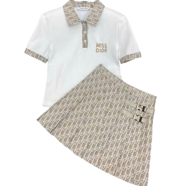 Combo áo thun polo váy xếp ly Dior
