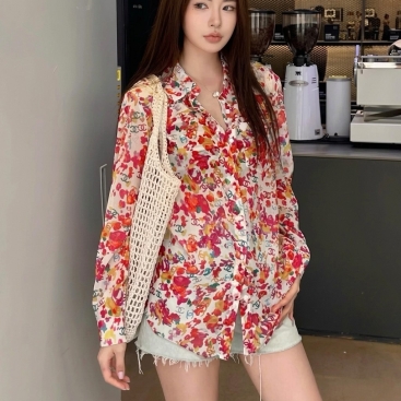 Áo sơ mi nữ tay dài họa tiết hoa đỏ Chanel