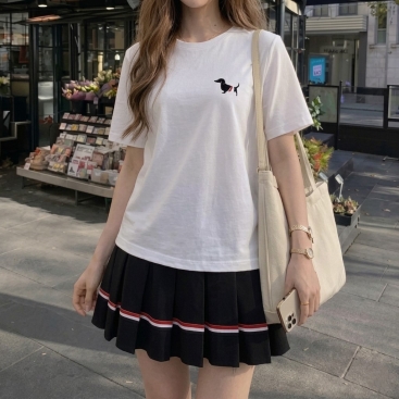 Áo thun nữ phom rộng nhiều màu Thom Browne họa tiết cún
