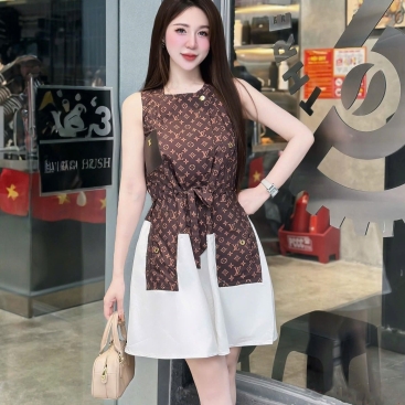 Đầm xòe phối màu thời trang sát nách LV