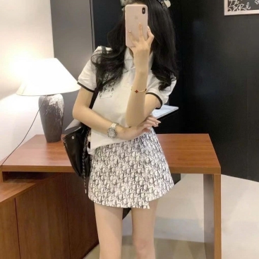 Combo áo và váy quần Dior