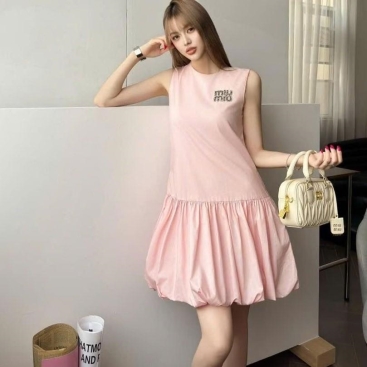 Đầm màu hồng phấn nữ sát nách Miu Miu