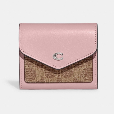 Ví nữ ngắn cầm tay Coach Wyn Small Wallet In Colorblock Signature Canvas CF937